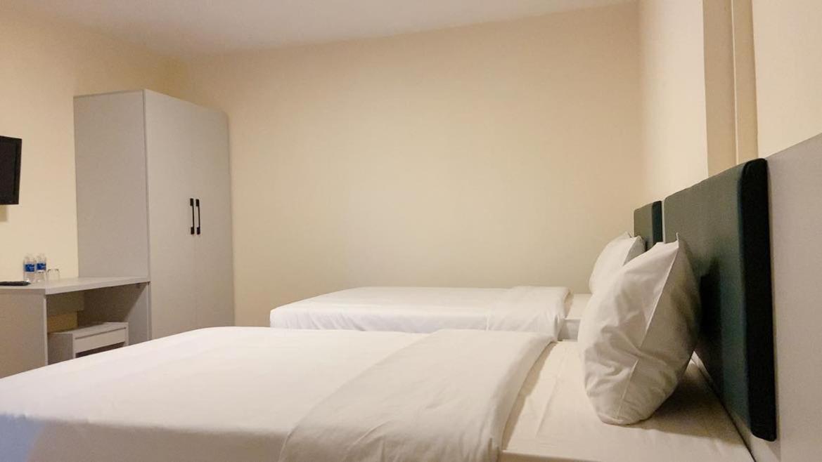 Hung Vuong Hotel Pleiku Exterior foto