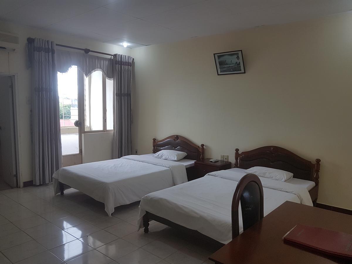 Hung Vuong Hotel Pleiku Exterior foto