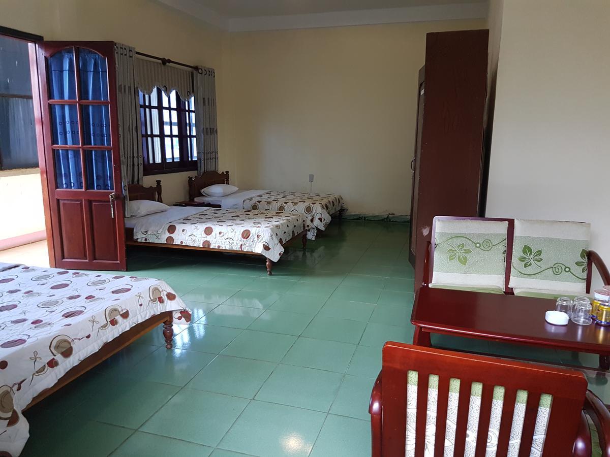Hung Vuong Hotel Pleiku Exterior foto