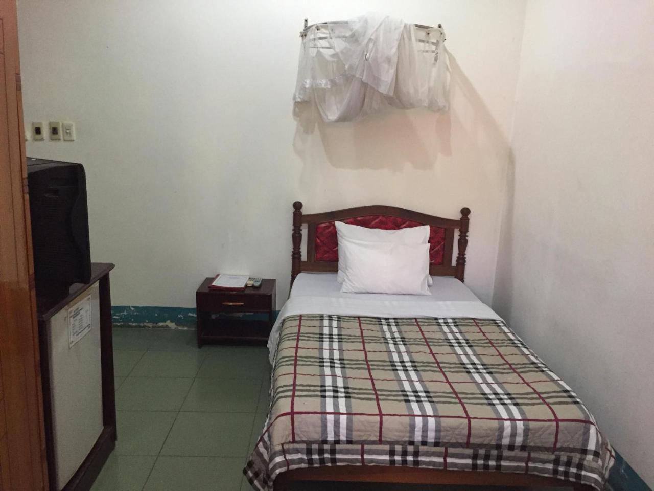 Hung Vuong Hotel Pleiku Exterior foto
